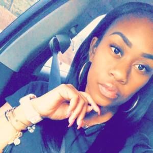 Meet your Posher, Courtney